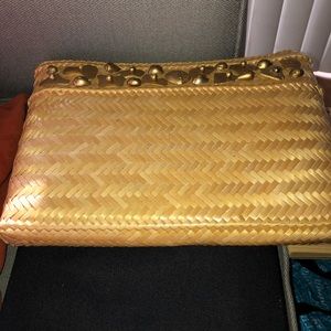 Vanessa Seashell yellow purse